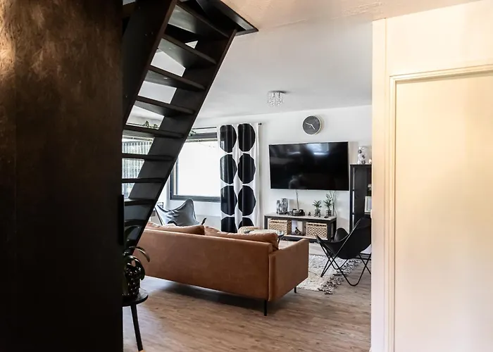 Villa Polar City By Booklapland